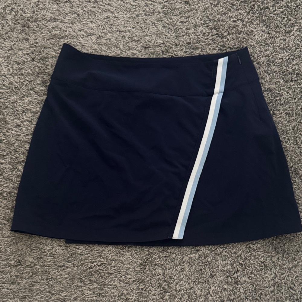 Vineyard Vines Dark Blue golf Skirt with Light Stripe